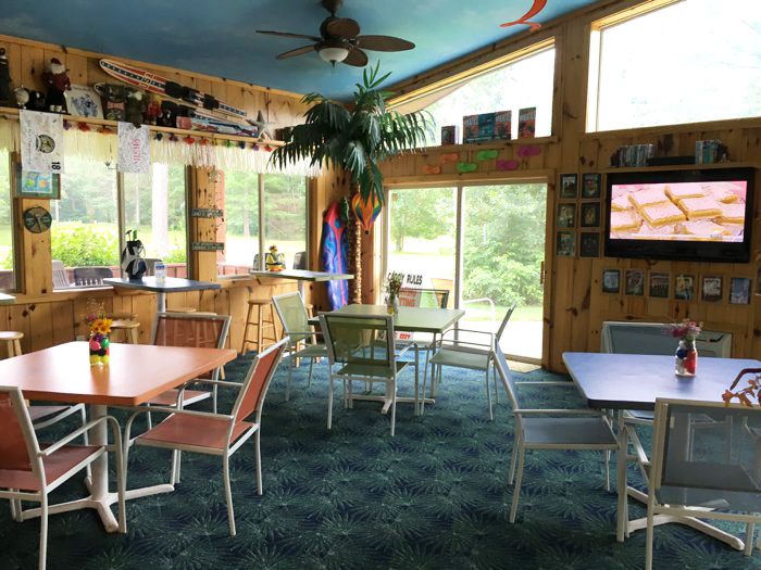 Wildwedge Mini Golf in Pequot Lakes, Minnesota | Amazing Mystery Maze | Up North Parent