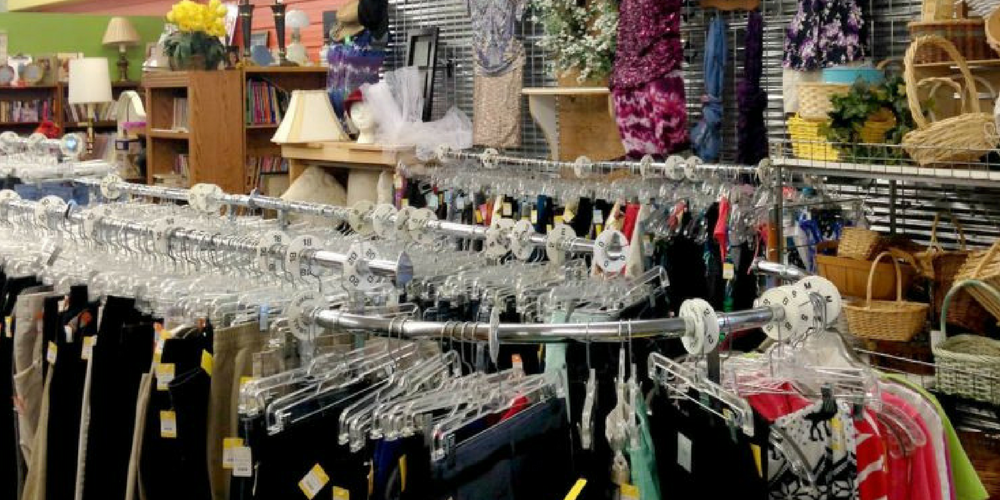 Previously Loved | Thrift Store Shopping Hacks for Busy Parents