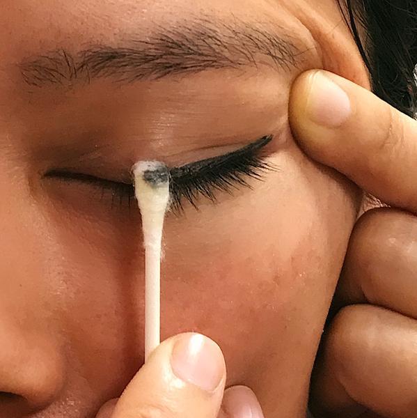 Itchy Eyes? Your Eye Makeup Might Be the Culprit